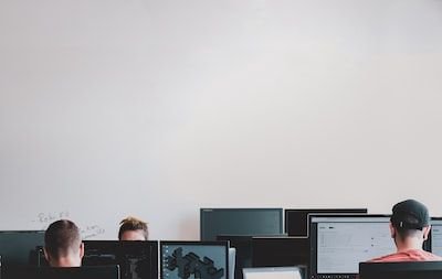 Quels sont les services clés dans une entreprise ?