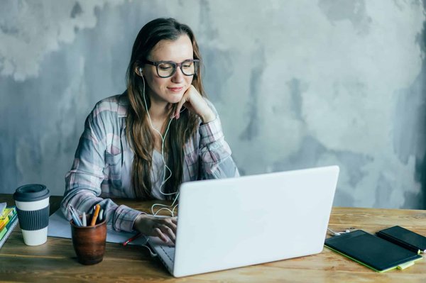 Créer un chatbot : Donner vie à une intelligence artificielle conversationnelle