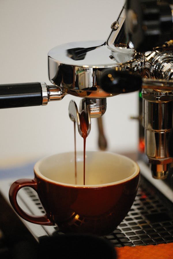 5 raisons d'adopter la Jura x10 dark inox pour un café parfait